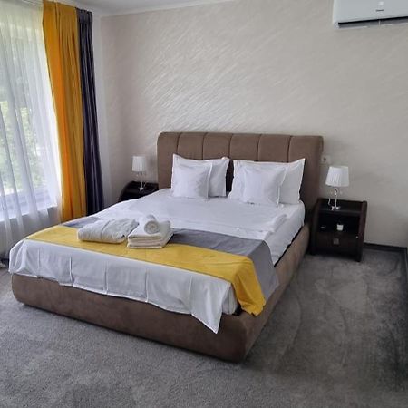 Casa Sonia 호텔 Târgu Jiu 외부 사진