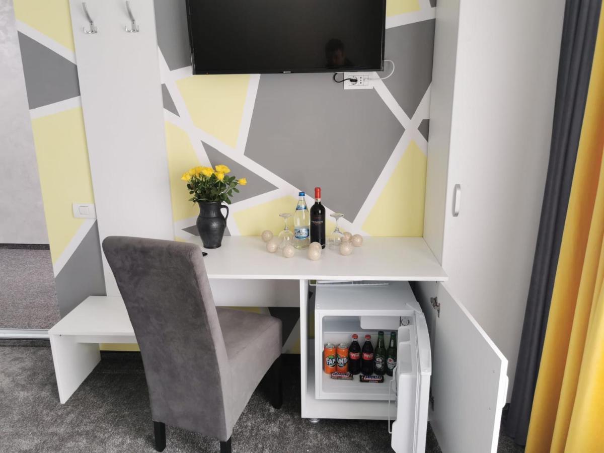 Casa Sonia 호텔 Târgu Jiu 외부 사진